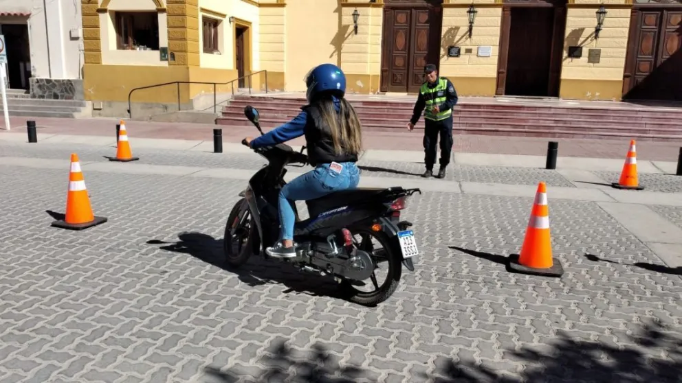 Capacitaron a motociclistas de Cafayate en conducción segura