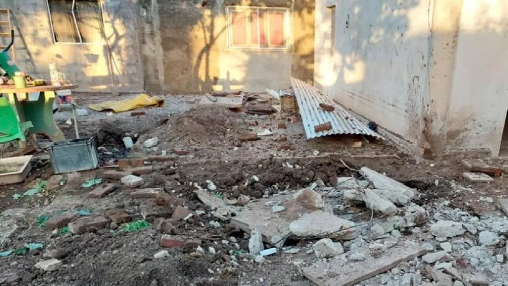 Explotó un pozo ciego y mató a un hombre y a su bebe de 10 meses