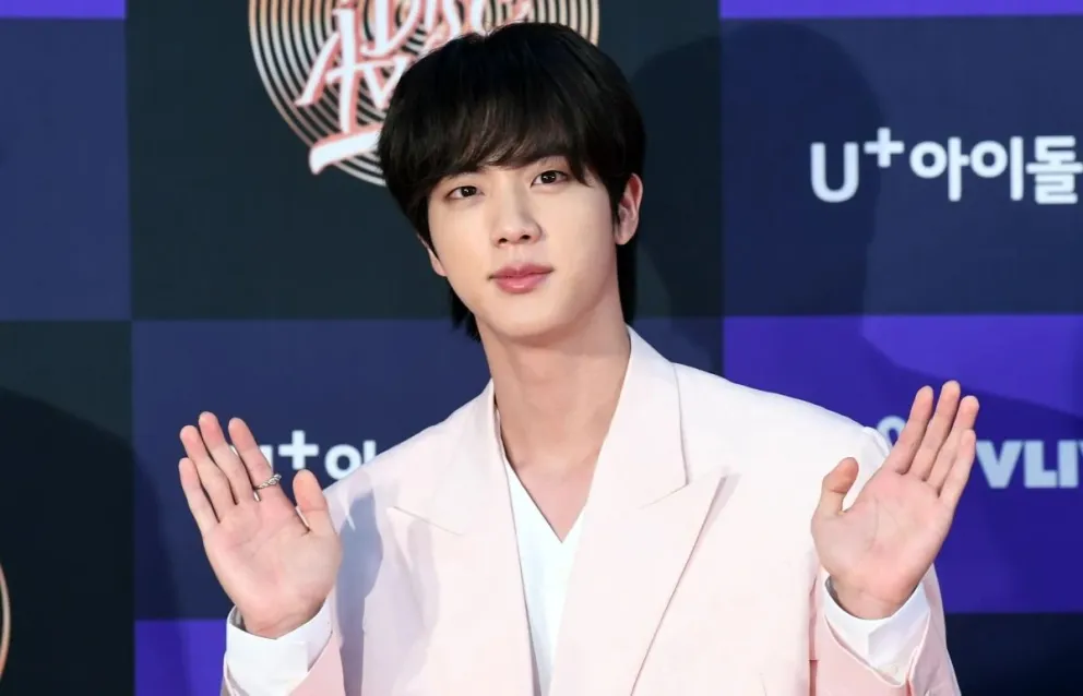 Jin de BTS sorprende con estas grandes noticias, meses después de su grave lesión