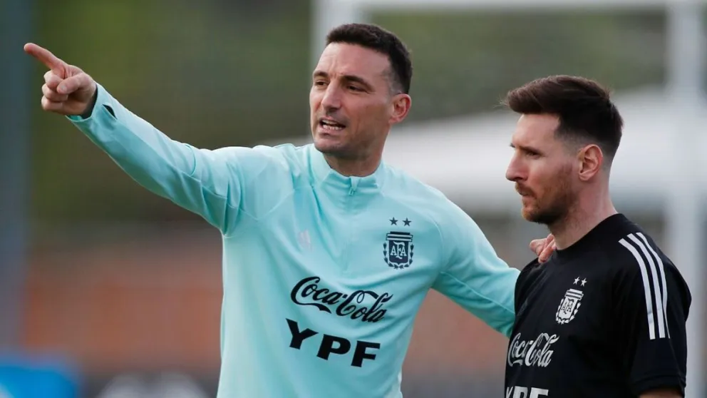 Tras el escándalo en el PSG, Scaloni fue claro sobre el futuro de Lionel Messi: “Tiene que jugar en…”