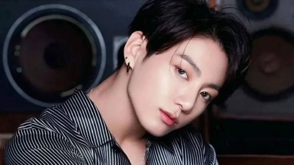No lo oculta: Jungkook de BTS revela al mundo el rostro de su misteriosa novia y deja a todos atónitos