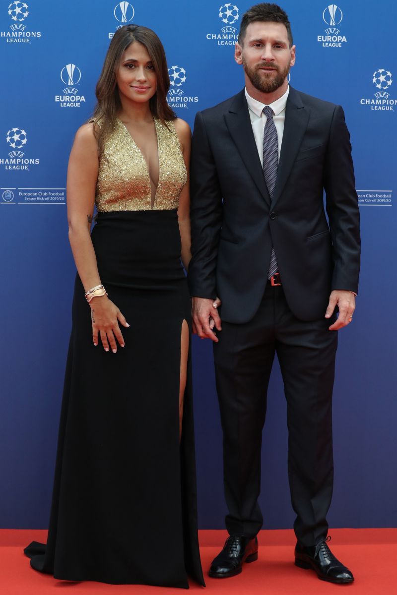 ANTONELA Y MESSI