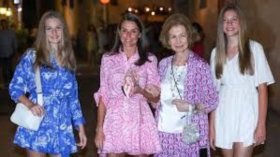 princesa Leonor, reina Letizia y reina Sof&iacute;a