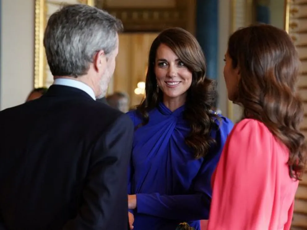 El asombroso look al estilo Hollywood que lució Kate Middleton en la recepción de la coronación