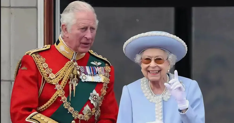 Coronación: el rey Carlos III deberá cumplir con este viejo ritual que Isabel II padeció y detestó