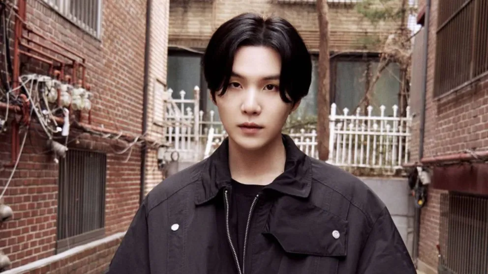 Suga de BTS dio una noticia en una transmisión que dejó inquietos a miles de fans