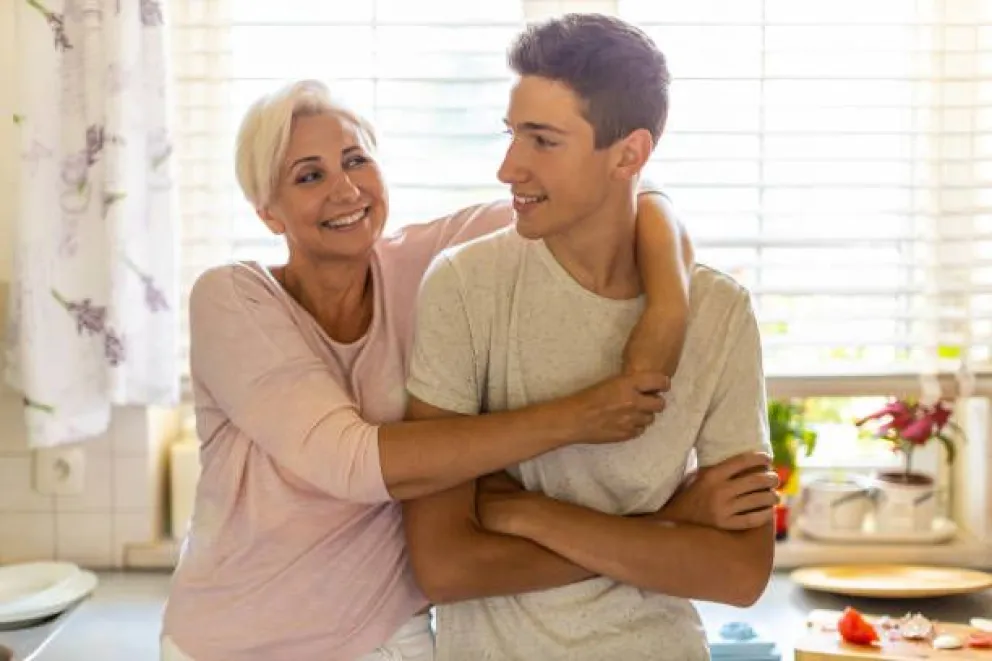 Astrología: estos son los signos zodiacales que se caracterizan por ser MUY apegados a su madre