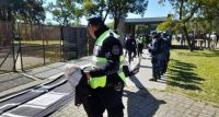 Operativo policial en el Estadio Martearena: detuvieron a 13 hinchas de Central Norte