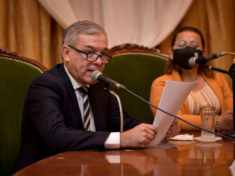 Giro hacia el medioevo en Orán: Pablo González propicia la difusión de la "Peste Negra"