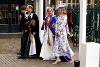 Las duquesas marcaron presencia en la coronación de Carlos III: atuendos que captaron toda la atención
