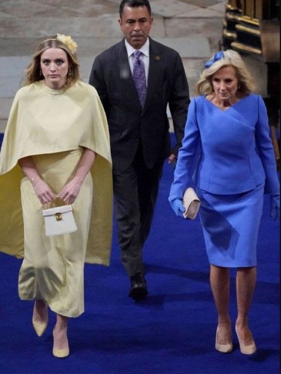 Jill Biden y su nieta.