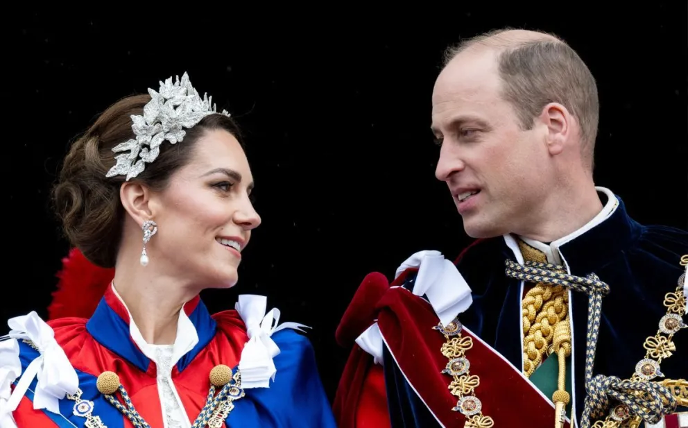 Este fue el brutal motivo por el que Guillermo y Kate llegaron tarde a la coronación: Carlos III rojo de ira