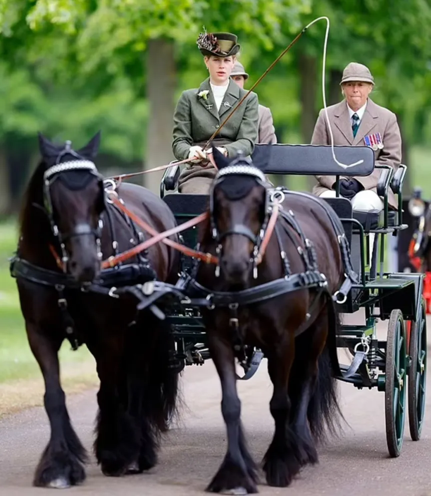 Por este motivo Lady Louise Windsor extraña tanto a su abuelo Felipe de Edimburgo