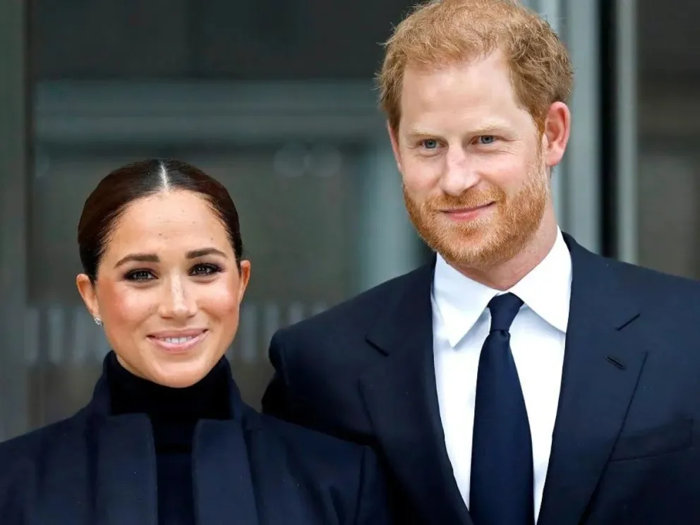 Harry vuelve a Inglaterra y podría ir acompañado de Meghan: este es el increíble motivo de su regreso