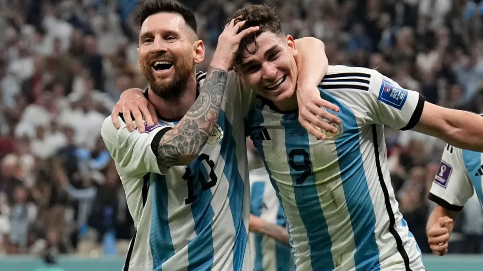 Sigue los pasos de Lionel Messi: Julián Álvarez recibe una increíble propuesta que asusta a Pep Guardiola
