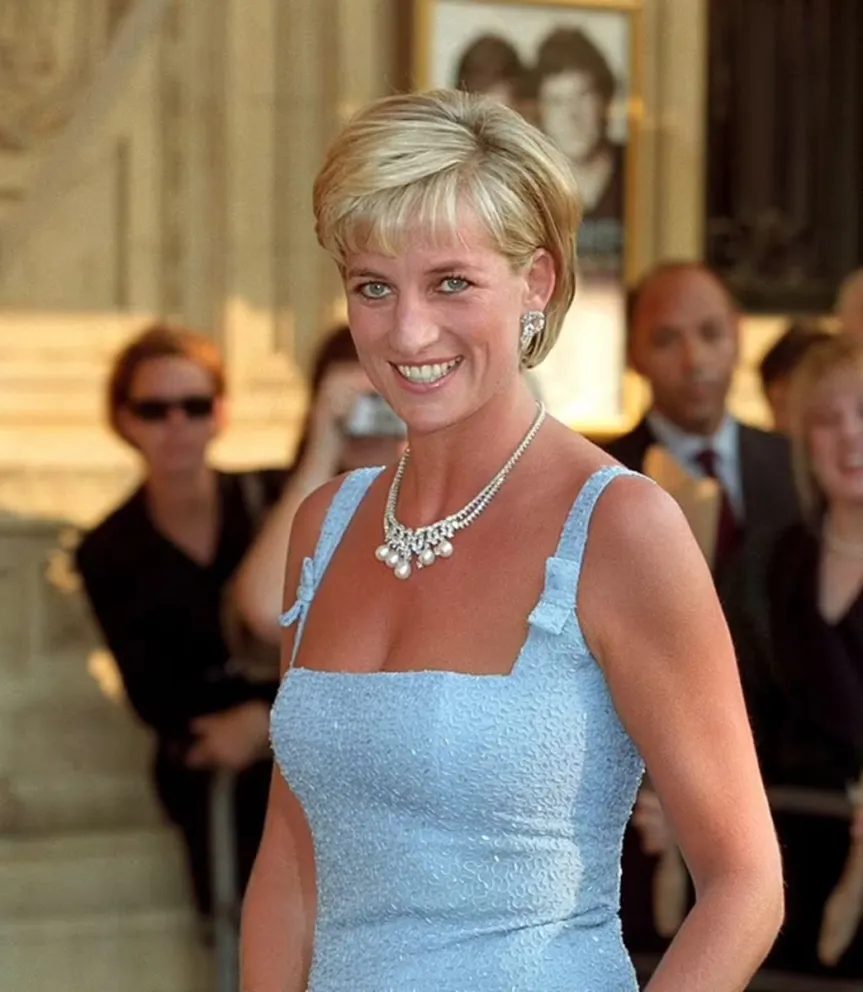 Estas serán las joyas de Lady Di que saldrán pronto en subasta: un regalo de su amante Dodi