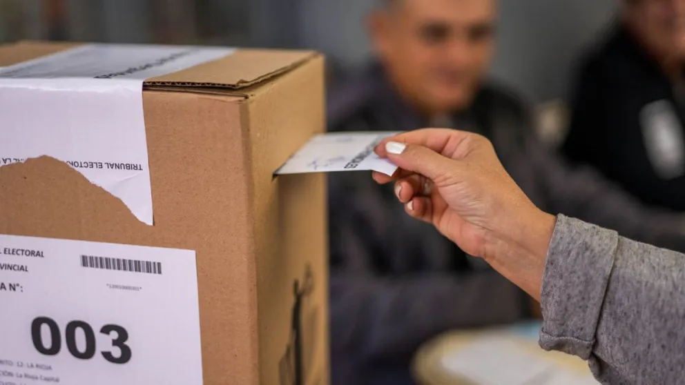 Con casi un 6%, el voto en blanco fue la cuarta opción más elegida 