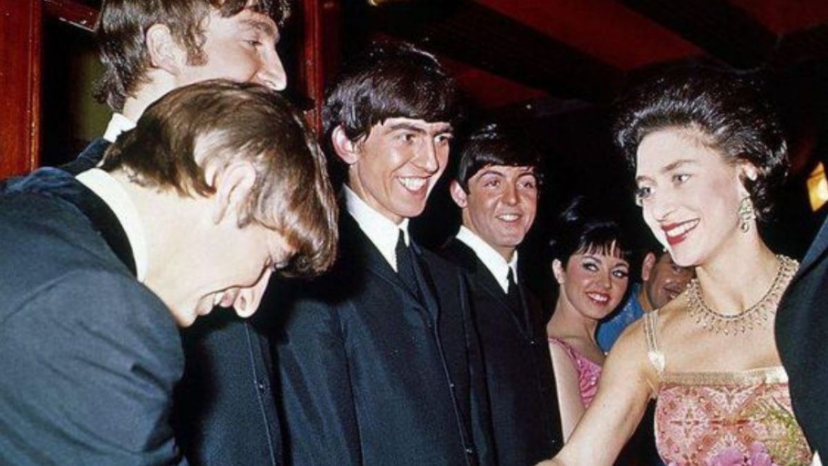 Reina Isabel con The Beatles