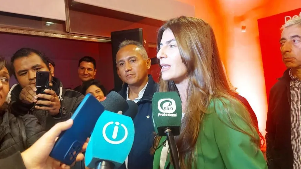 Bettina Romero felicitó a Emiliano Durand y aseguró que la transición será prolija