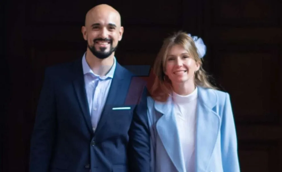 Mora Calabrese cada vez más lejos de Abel Pintos: se mostró en las redes con un anillo de compromiso