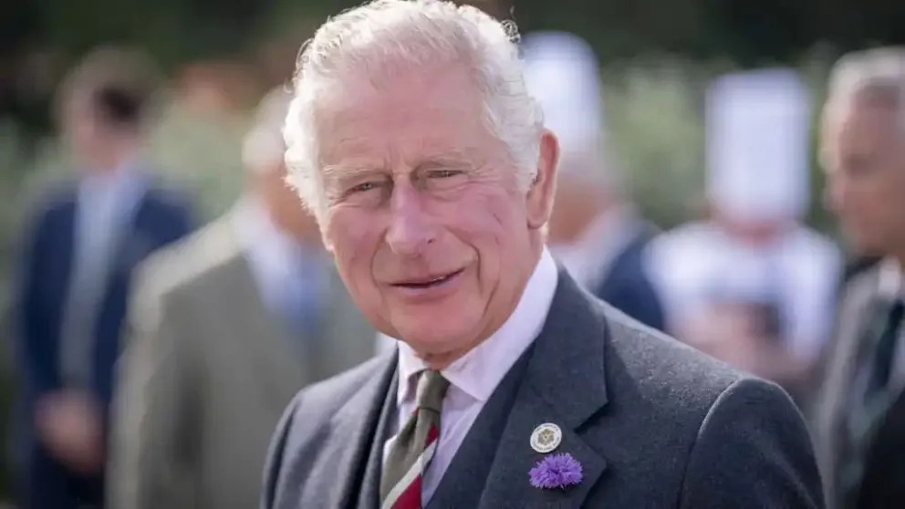 Así será el impactante viaje de Carlos III por África para demostrar su lado caritativo: copió a Lady Di