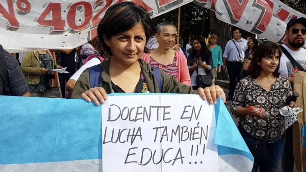Tras la intensa manifestación, el Gobierno llamó a una mesa de diálogo a los Docentes Autoconvocados