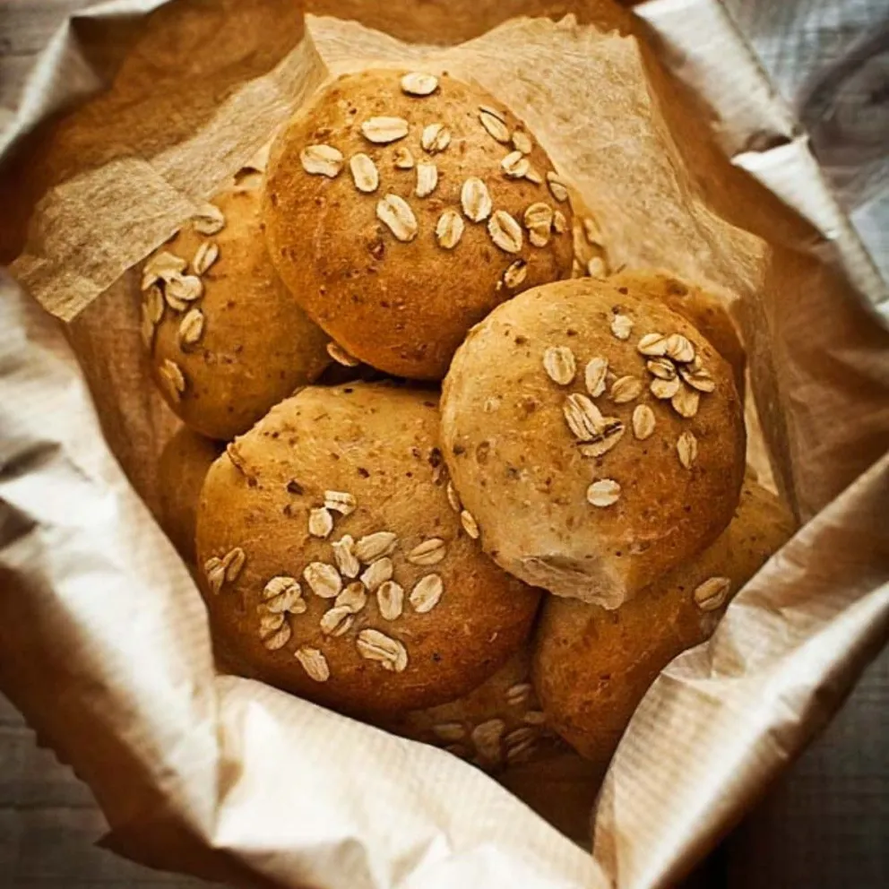 Estos pancitos de avena son una gran opción saludable: realízalos con solo tres ingredientes y en una sartén