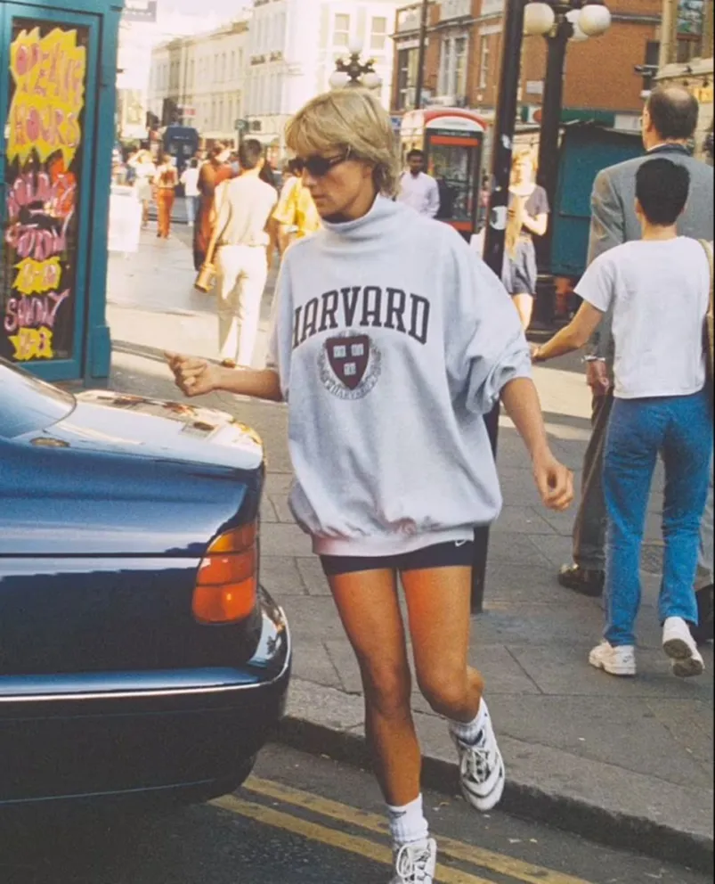 La insólita influencia que impuso Lady Di hasta el sol de hoy con su estilo preppy: fotos