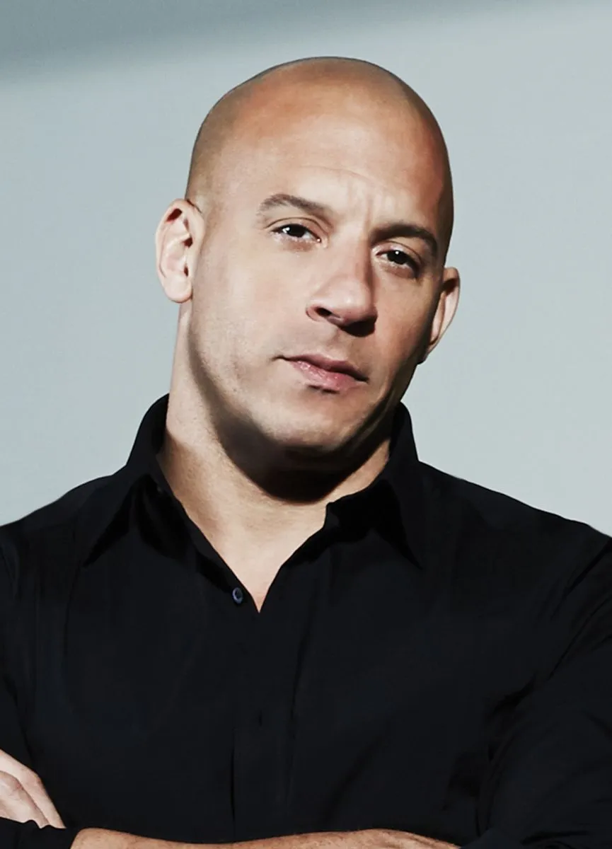 Vin Diesel deja atónitos a sus fans con una impactante foto de su juventud  donde sí tenía pelo | Voces Criticas - Salta - Argentina