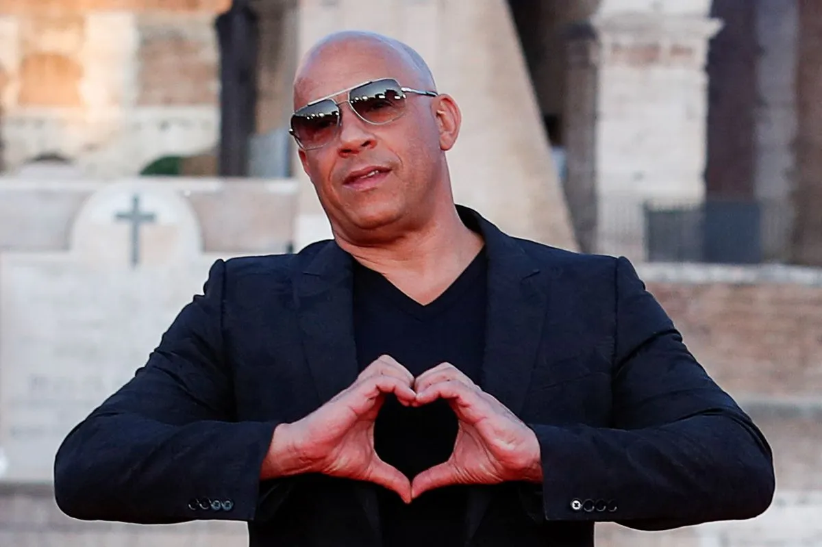 Vin Diesel deja atónitos a sus fans con una impactante foto de su juventud  donde sí tenía pelo | Voces Criticas - Salta - Argentina