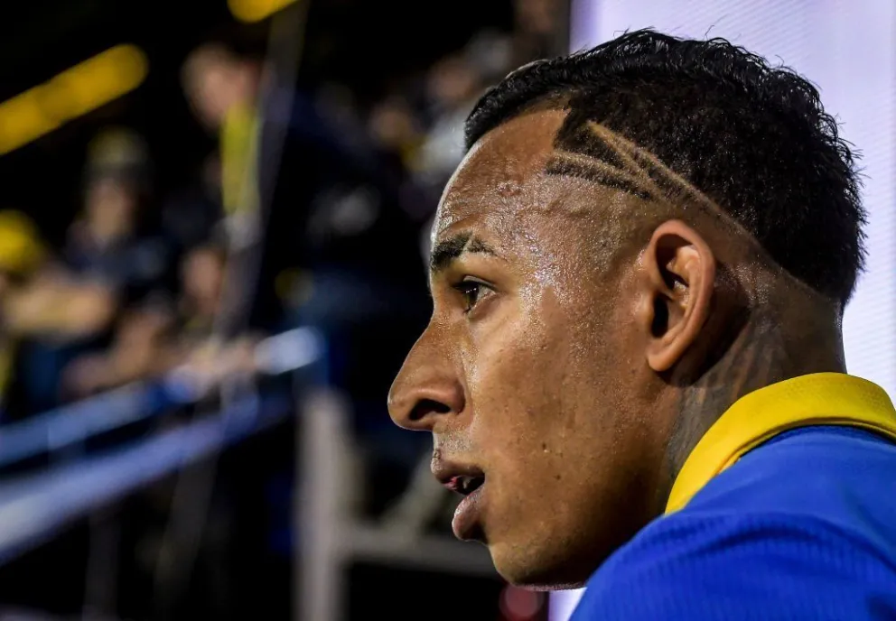 Riquelme indignado:  Sebastián Villa traiciona a Boca con un insólito pedido judicial