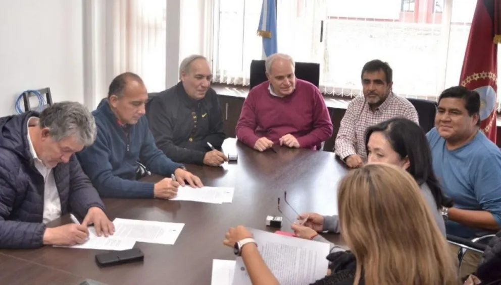 El Gobierno mantuvo la primera reunión de paritarias docentes junto a los gremios 