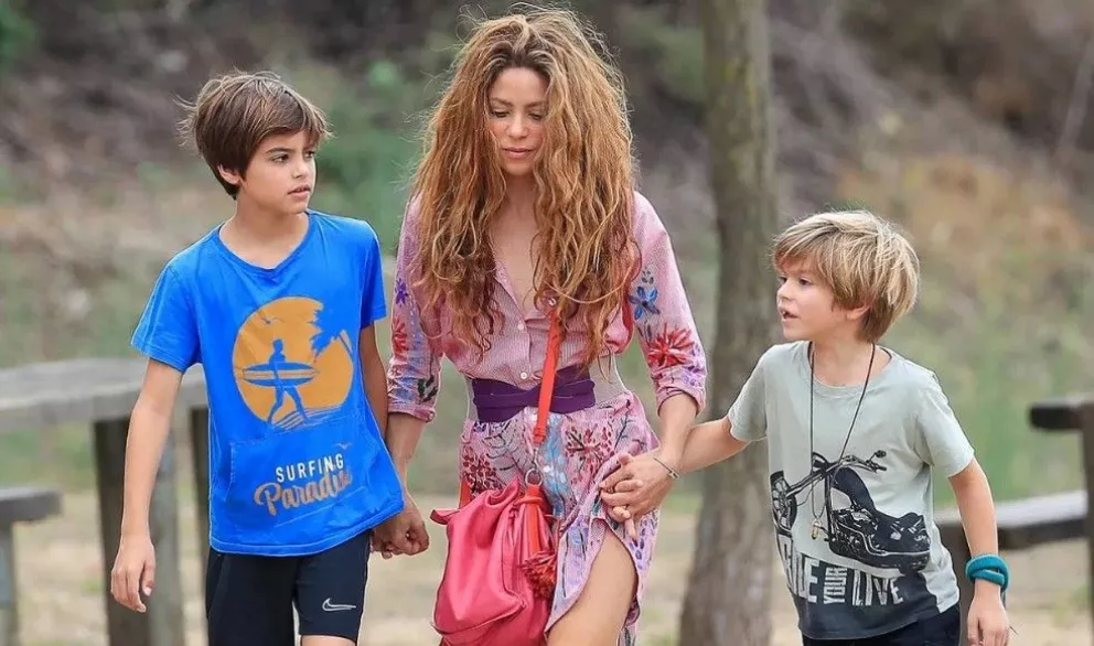 Shakira junto a Sasha y Milan.