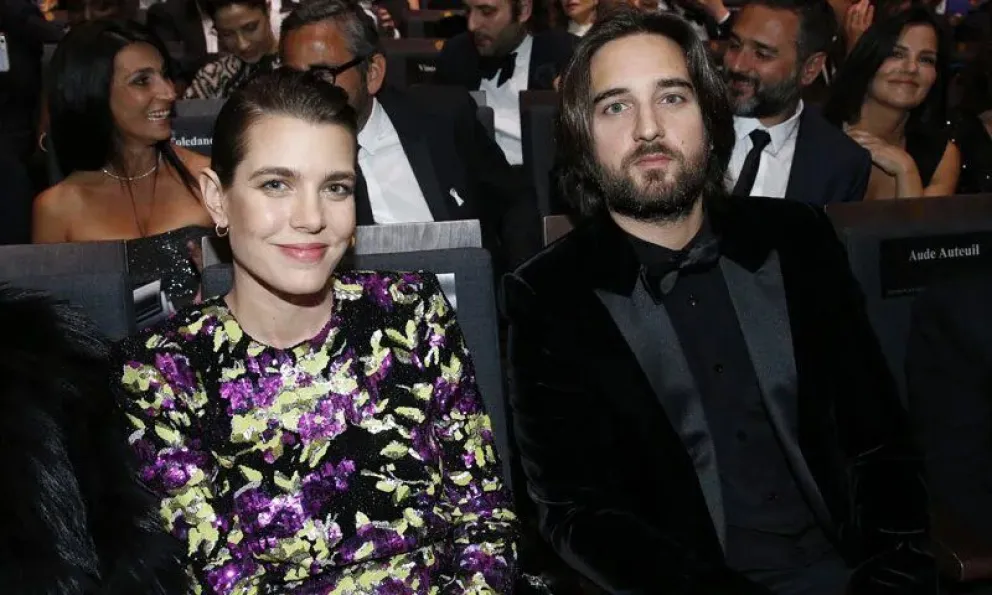 Carlota Casiraghi y su esposo destronan a Charlene y Alberto como el dúo de lujo del momento