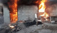 Terrible incendio en Villa Primavera: una enorme familia debió ser rescatada