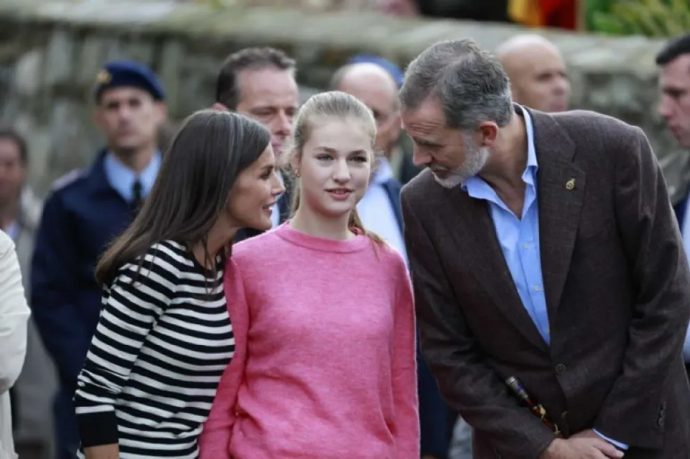 Diferencias y similitudes entre la graduación de Felipe VI, Letizia y la de la princesa Leonor