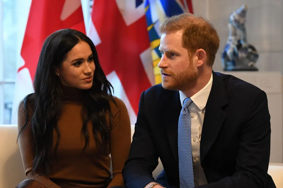 Harry y Meghan Markle arremeten contra la prensa: esta es la causa del nuevo enfrentamiento