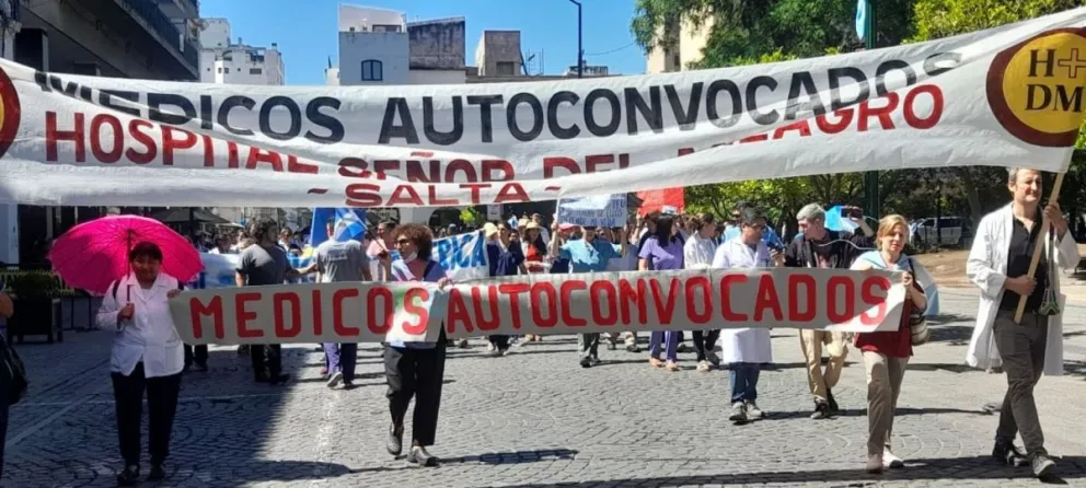 Pese a la manifestación de Autoconvocados, los gremios de Salud cerraron paritarias con un incremento del 34 %
