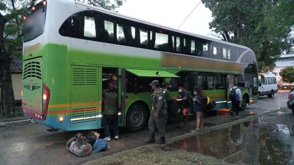 Encontraron a una mujer con droga en un ómnibus y mando al frente a su acompañante