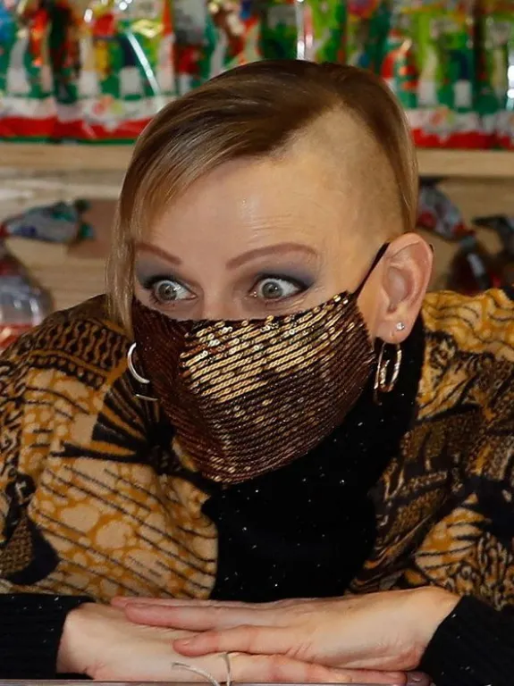 Charlene de M&oacute;naco look