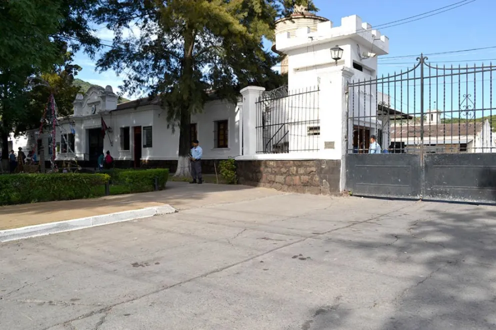 El conductor ebrio que embistió a la pareja en avenida Paraguay está en el mismo pabellón que Pablo Rangeón     