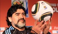Increíble: hackearon el facebook de Diego Maradona e hicieron polémicas publicaciones