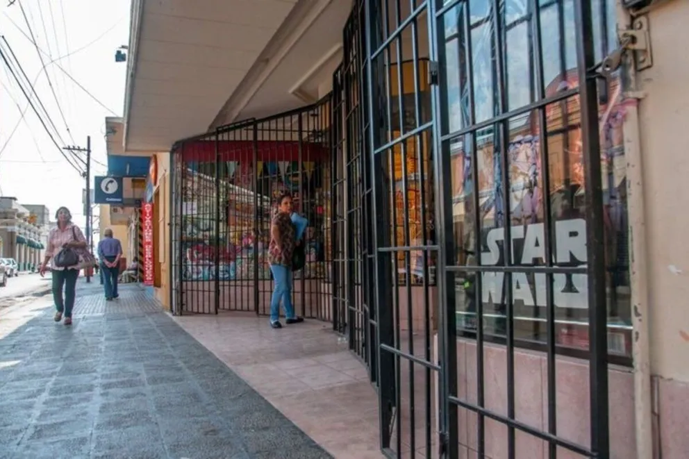 Comerciantes alarmados con las bajas ventas: "Necesitamos terminar con tantos feriados inventados"