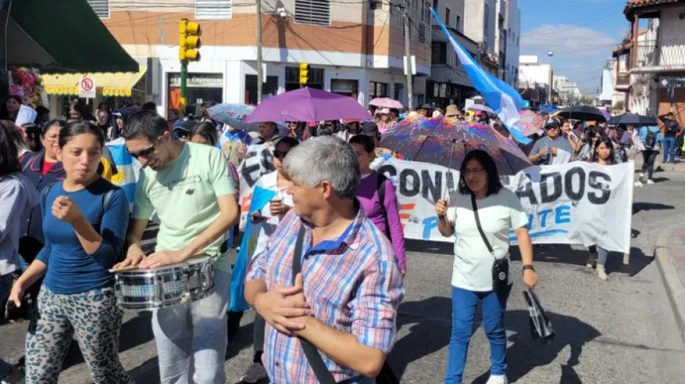 Paritaria docente: el gobierno provincial anunció un aumento del 34% y un bono a pagar en dos cuotas