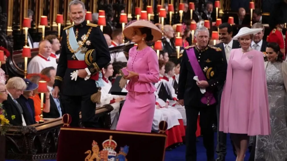 Armario de lujo: descubrí los ostentosos bolsos que deslumbraron en la coronación de Carlos III 