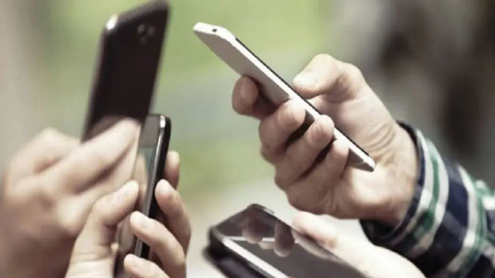 Esto es lo que hay que saber en caso de que los celulares anden lento y le dure muy poco la batería 