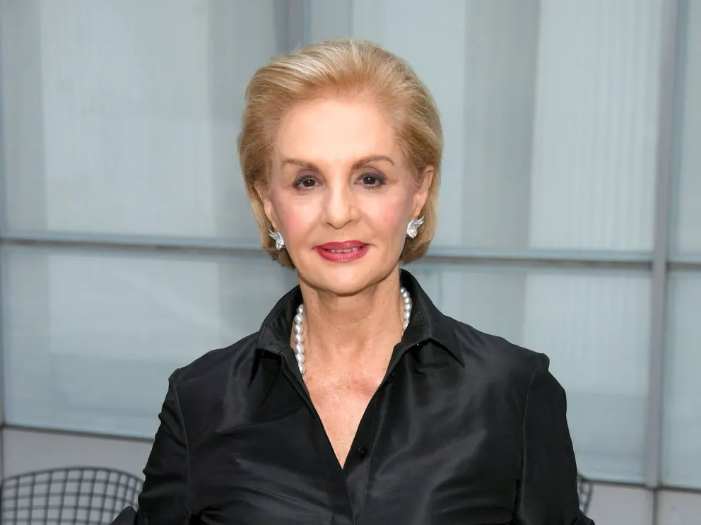 Estos son los principales colores que no debes usar si tenés más de 40 años, según Carolina Herrera 