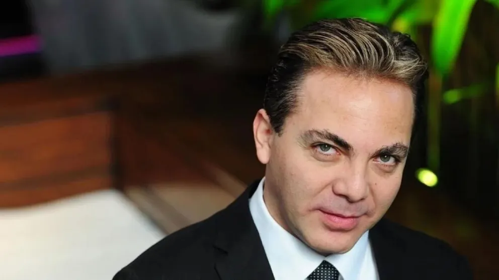 Las fanáticas de Cristian Castro atónitas: se hizo un nuevo y polémico cambio de look
