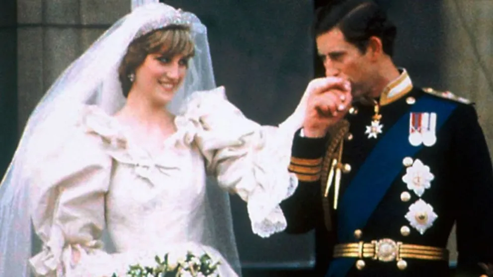 Los oscuros secretos que no sabías de la boda entre el rey Carlos y Lady Di