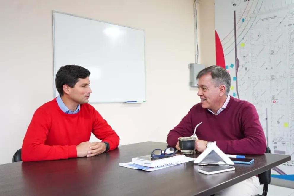 Ya era hora: Pablo González recibió al intendente electo Baltasar Lara Gros para planear la transición    